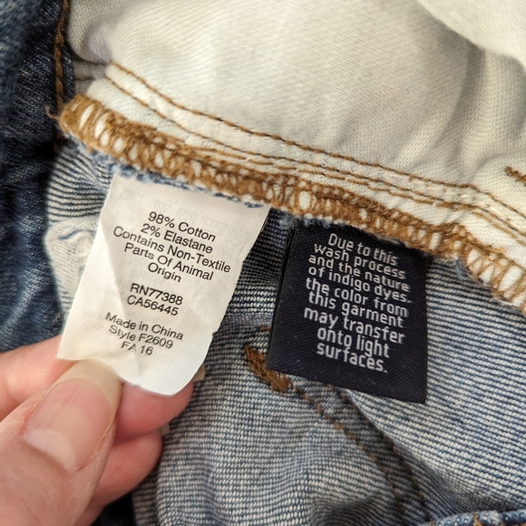 Madewell Wide-Leg Crop Jeans - Picture 4 of 11